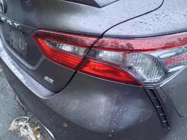 2022 toyota camry se