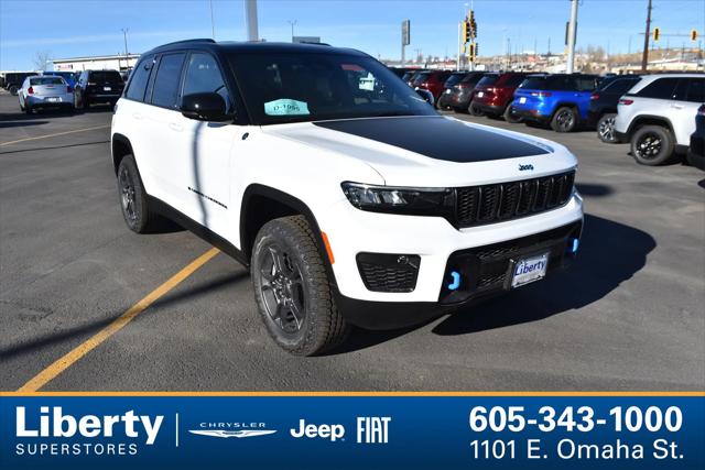 2024 jeep grand cherokee 4xe trailhawk