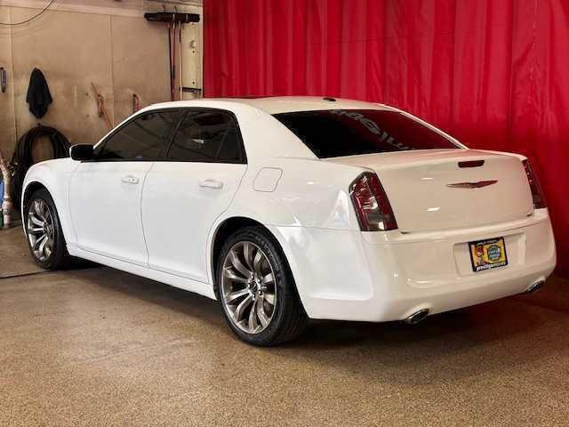 2014 chrysler 300 s