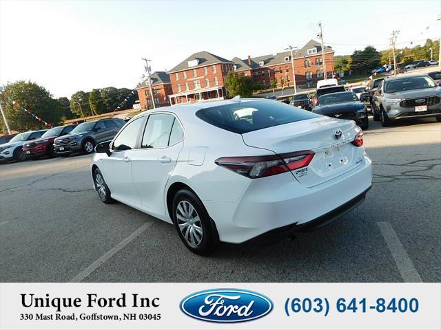 2021 toyota camry le
