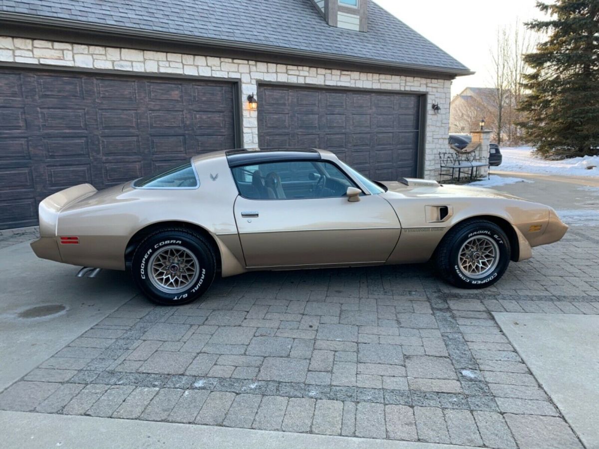 1979 trans am clean t top car !!