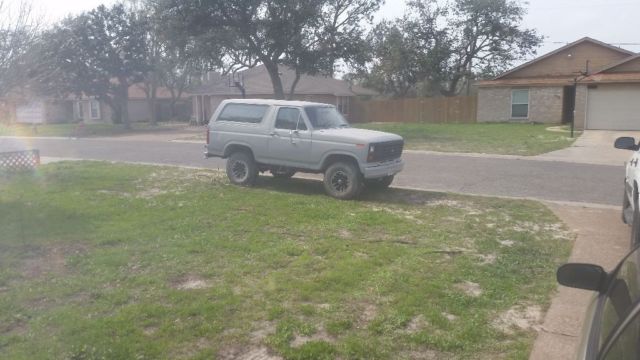 1983 ford bronco xlt lariat 4x4 brand new 302 with edlebrock top end kit