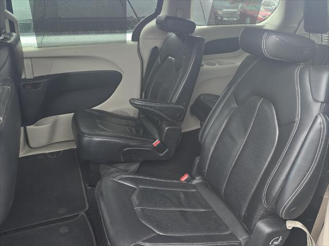 2022 chrysler pacifica touring l
