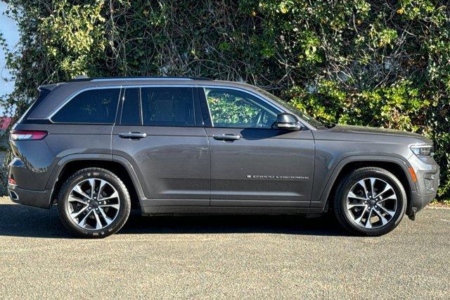 2022 jeep grand cherokee overland