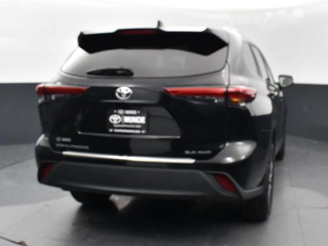 2023 toyota highlander xle