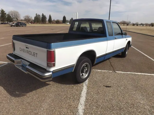 1988 chevrolet s10 durango. low miles! rust free! no reserve!