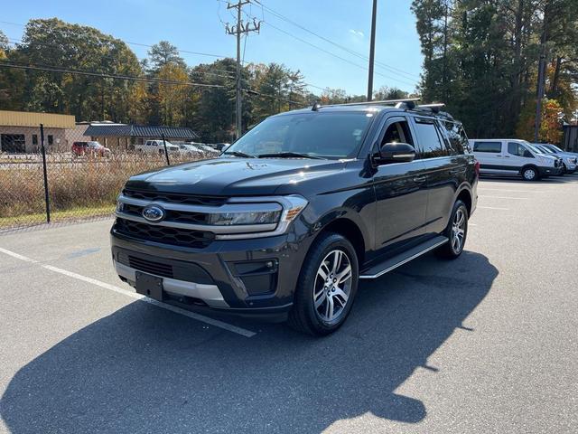 2022 ford expedition xlt