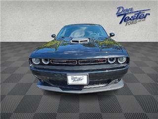 2016 Dodge Challenger r/t scat pack