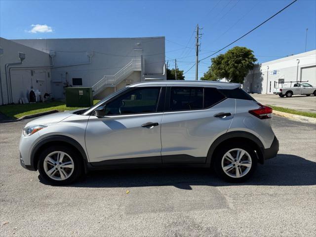 2020 nissan kicks s