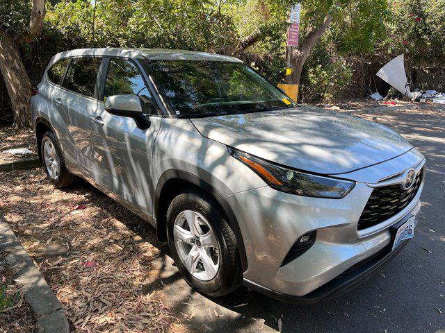2023 toyota highlander le