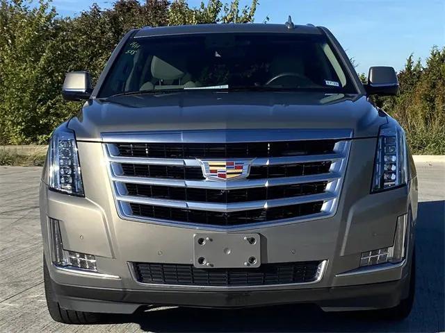 2017 cadillac escalade luxury