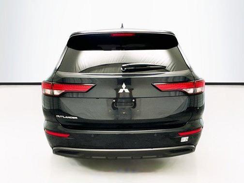 2022 mitsubishi outlander