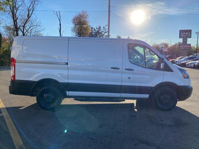 2018 ford transit-250 base
