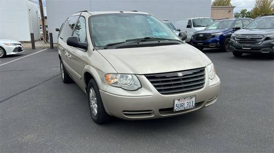 2006 Chrysler Town & Country