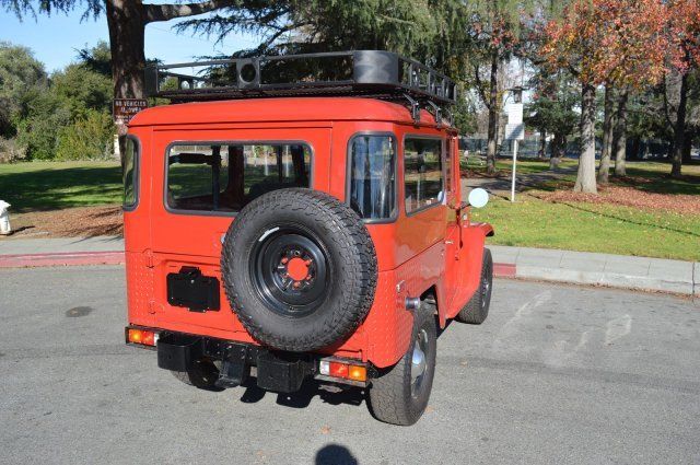 1974 toyota land cruiser red 0