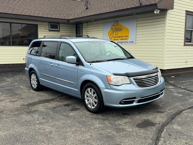 2013 chrysler town & country touring