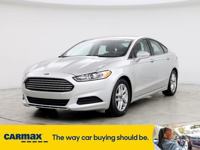 2016 ford fusion se