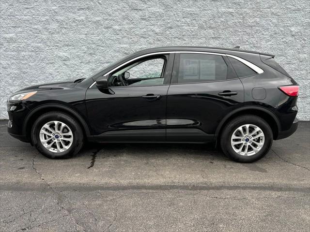 2022 ford escape se
