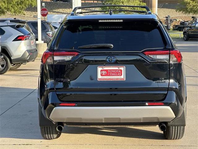 2024 toyota rav4 hybrid se