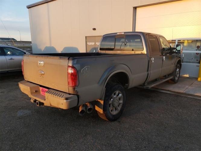 2015 ford f-350 super duty lariat 4x4 lariat 4dr crew cab 8 ft. lb srw pickup for sale in bloom, north dakota