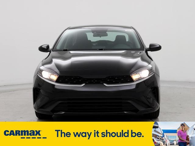 2022 kia forte lxs