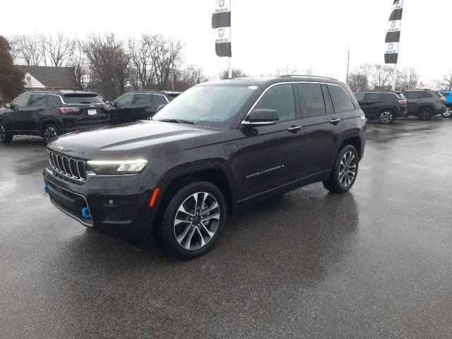 2022 jeep grand cherokee 4xe overland