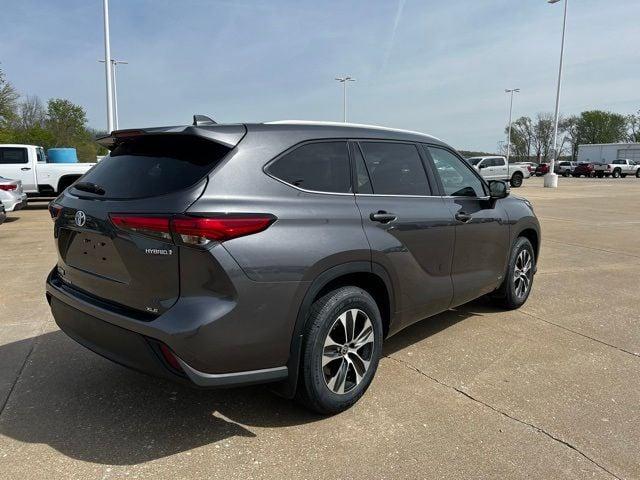 2022 toyota highlander xle in fort madison, iowa