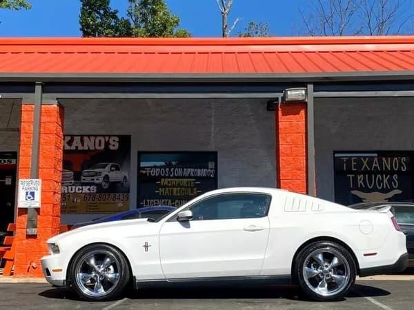 2010 ford mustang in chicago, illinois