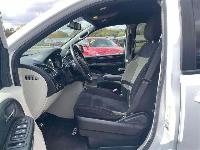 2016 dodge grand caravan avp/se