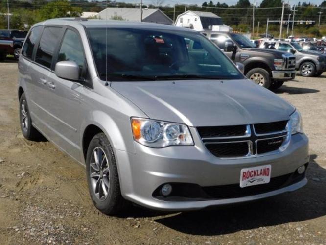 2017 dodge grand caravan sxt sxt 4dr mini-van for sale in thomaston, maine