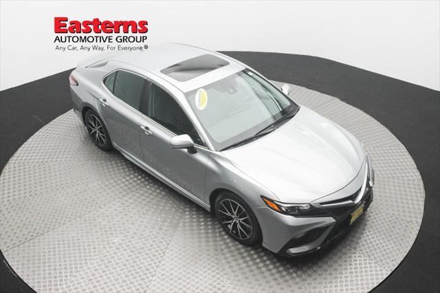 2022 toyota camry se