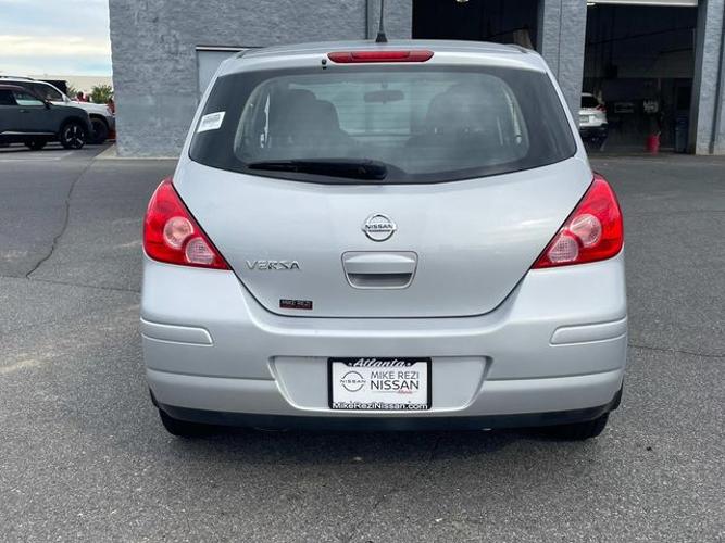 used 2011 nissan versa 1.8 s