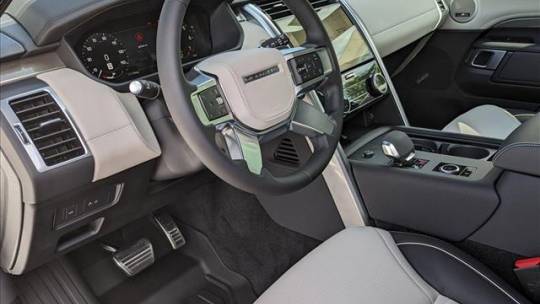 2024 Land Rover Discovery