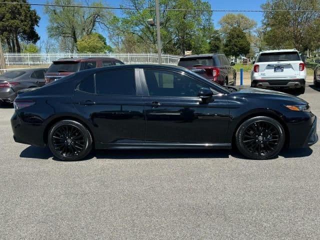 2022 toyota camry hybrid natl in black walnut, missouri