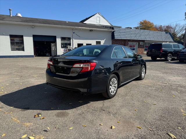 2014 toyota camry le