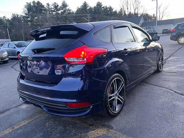 2017 ford focus st base