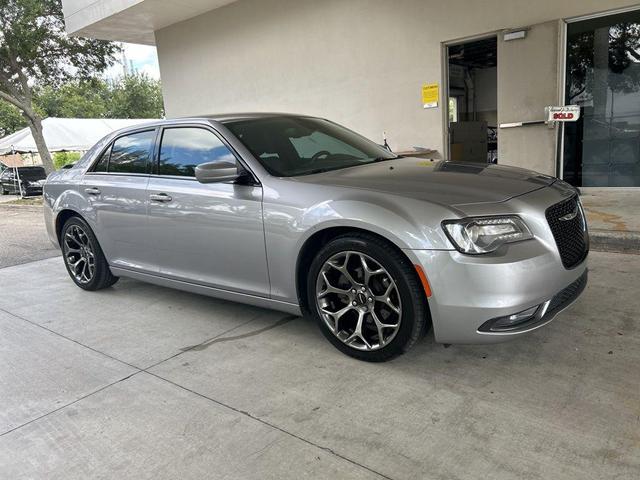 2015 chrysler 300 s