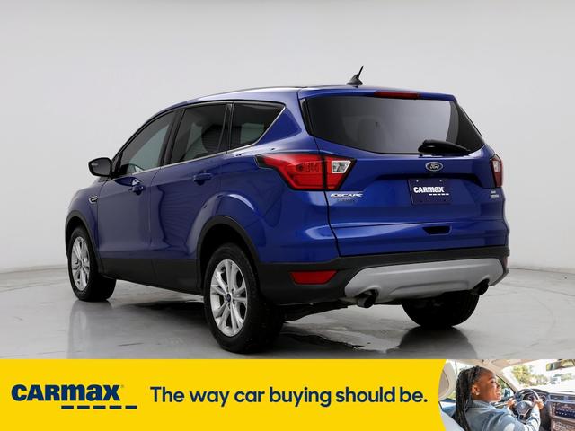 2019 ford escape se