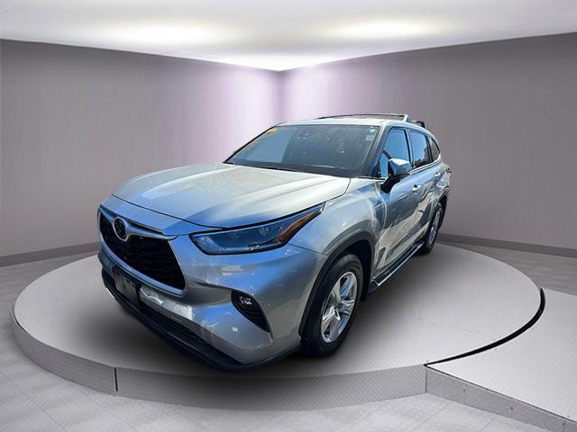 2021 toyota highlander le