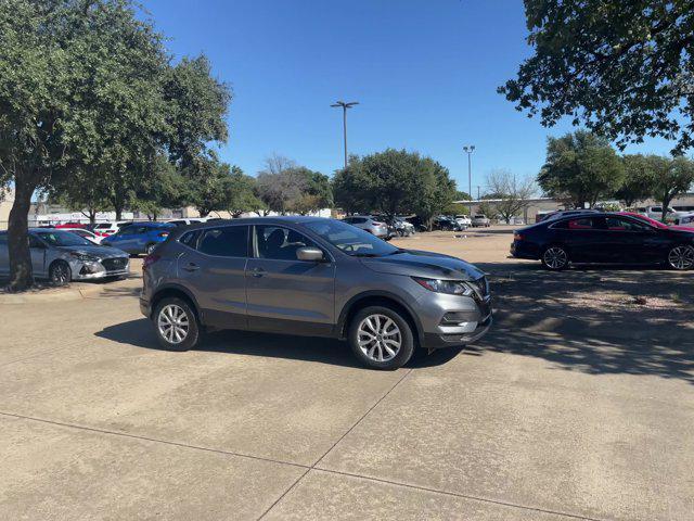 2022 nissan rogue sport s
