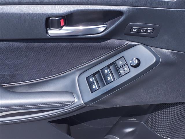 2022 toyota avalon touring