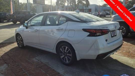 2021 nissan versa sv