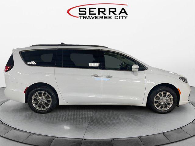 2021 chrysler pacifica touring l