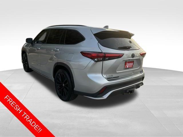 2021 toyota highlander xse