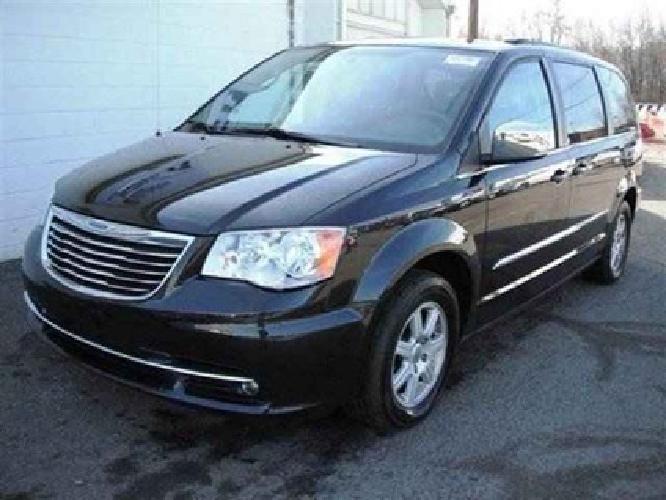 2012 chrysler town & country touring-l minivan 4d in rockville centre, ny