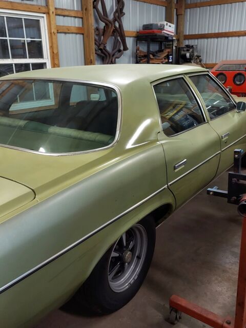 1971 pontiac catalina sedan green rwd automatic base
