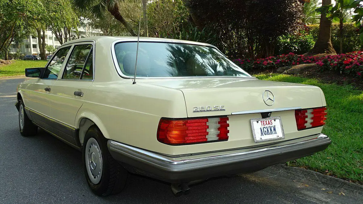 1984 mercedes benz 280se 32000 miles 4 spd manual fantastic find excellent shape