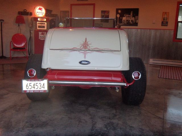 custom roadster! fiberglass body, 350ci v8, th400 automatic, disc, tci chassis