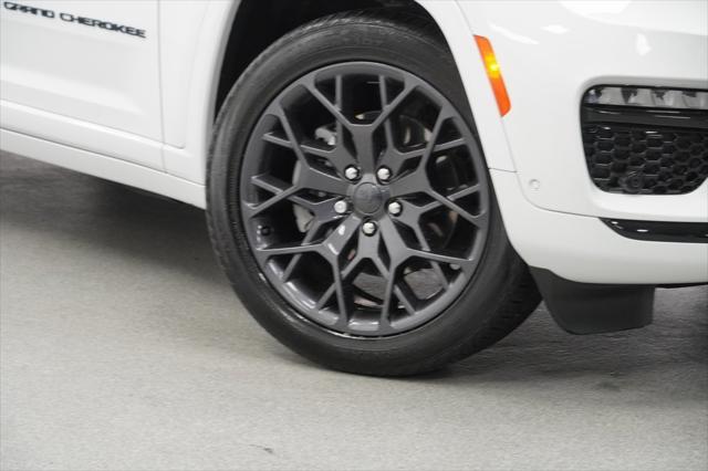 2023 jeep grand cherokee 4xe summit