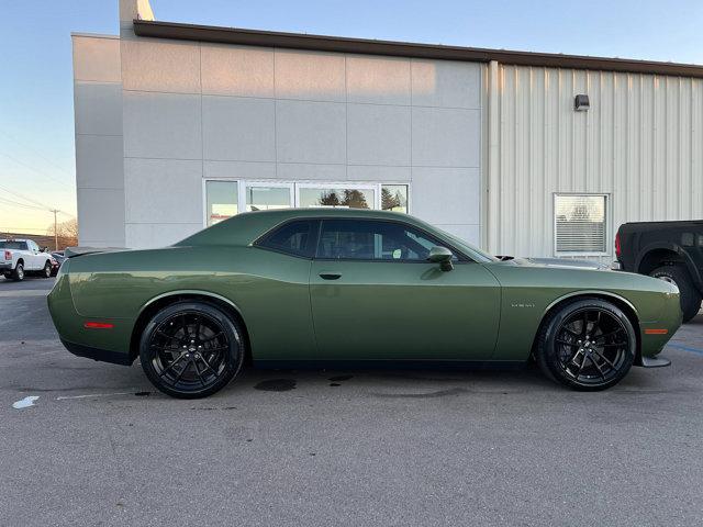 2022 dodge challenger r/t